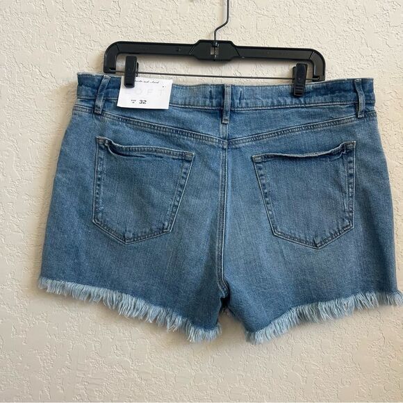 The Loft Destructed Mid Rise Denim Cut Off Shorts Light Indigo Women’s Size 14 - Picture 4 of 6